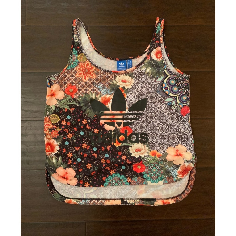 NWOT Women’s Adidas tank size Medium